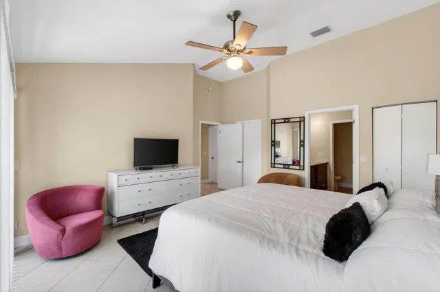 Residence photo 19