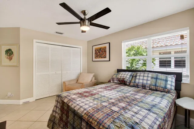 Residence photo 24