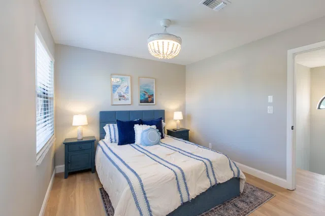 Residence photo 12
