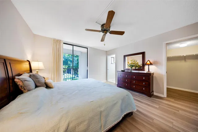 Unit 317 photo 14