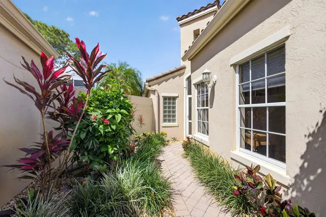 PGA National Palm Beach Gardens Residence photo 9