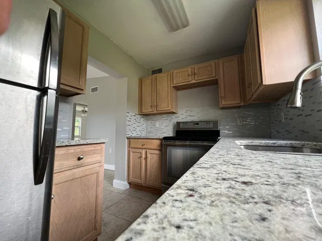 Residence photo 3