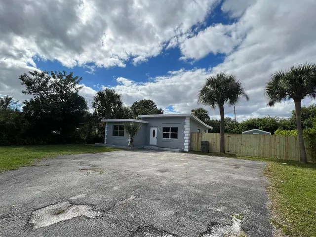 Residence photo 17