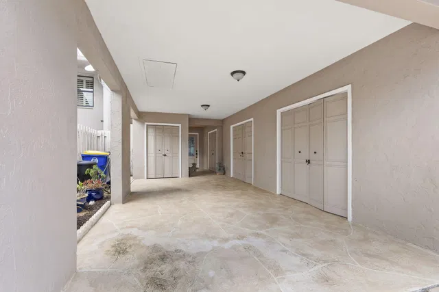 Residence photo 4