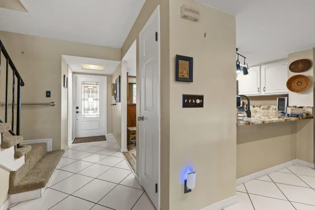 Residence photo 5