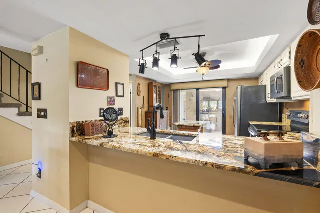 Residence photo 14