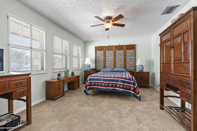 Residence photo 25