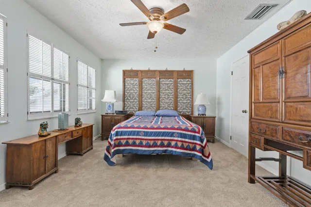 Residence photo 26