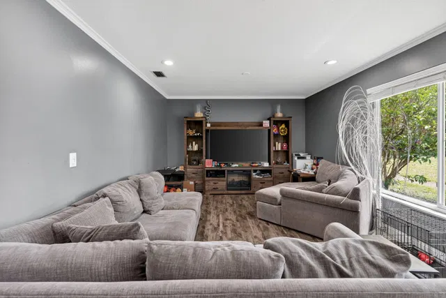 Residence photo 13