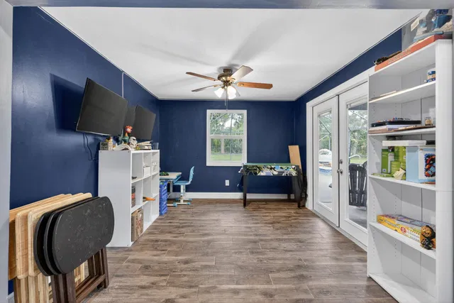 Residence photo 17