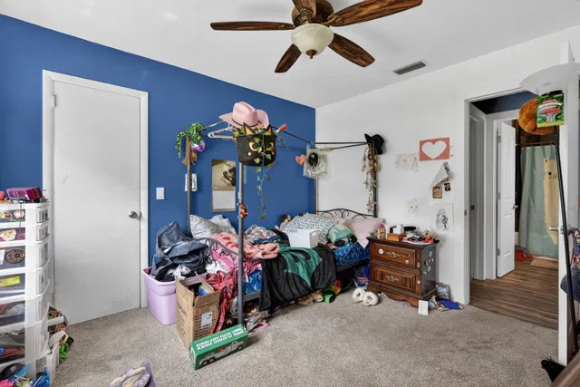 Residence photo 77