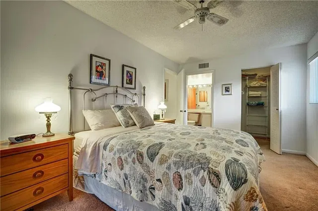 Unit 102 photo 3