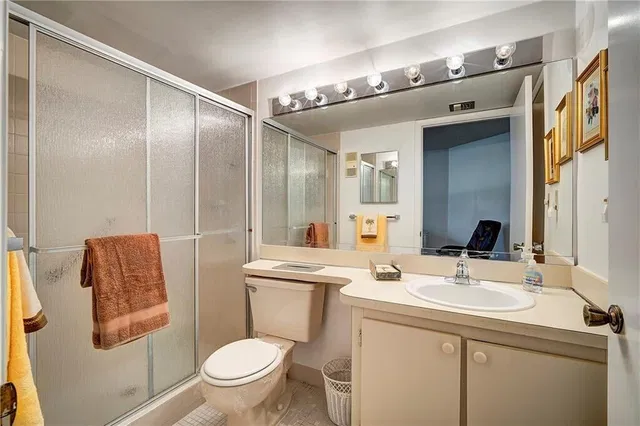 Unit 102 photo 11