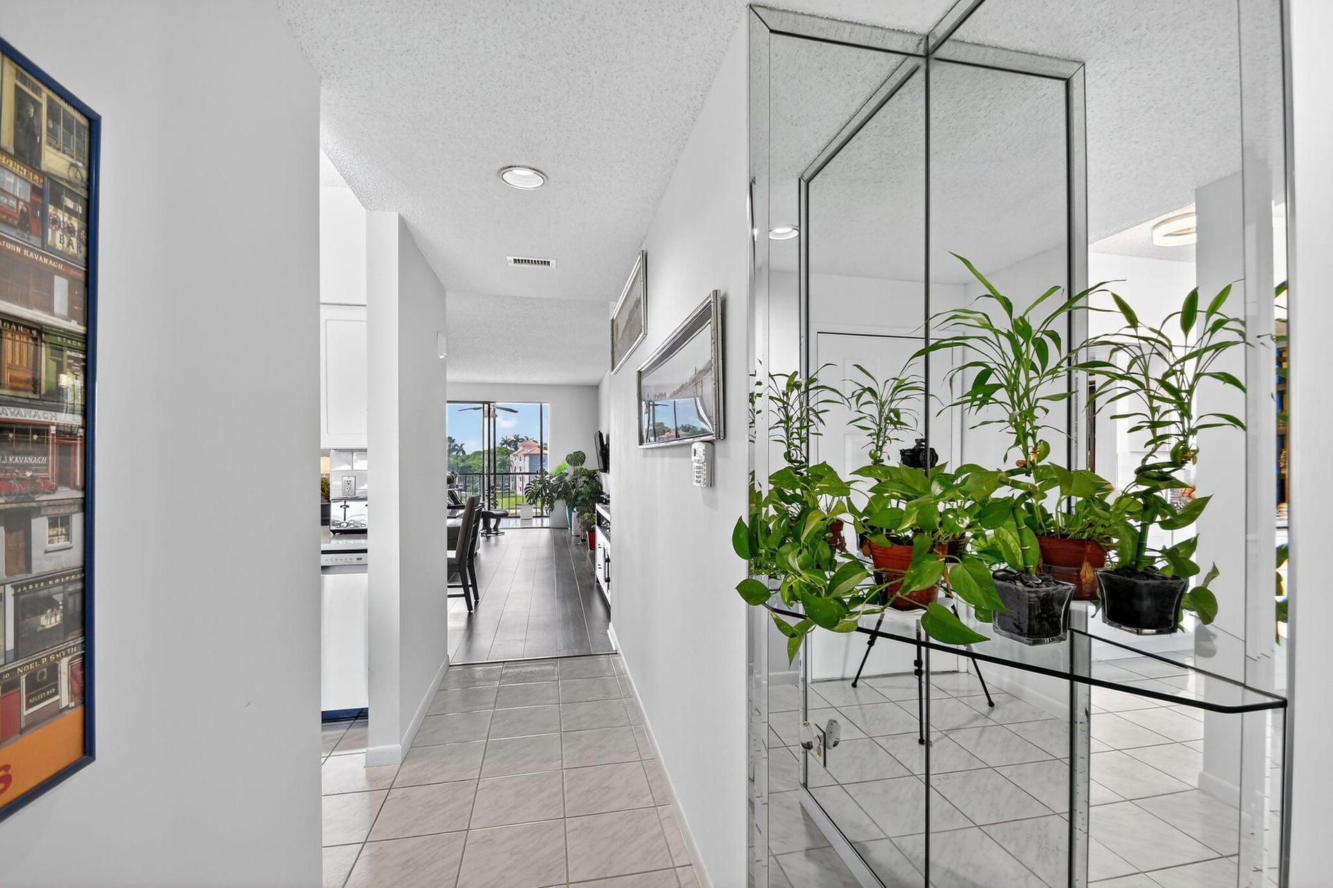 Unit 402 photo 6