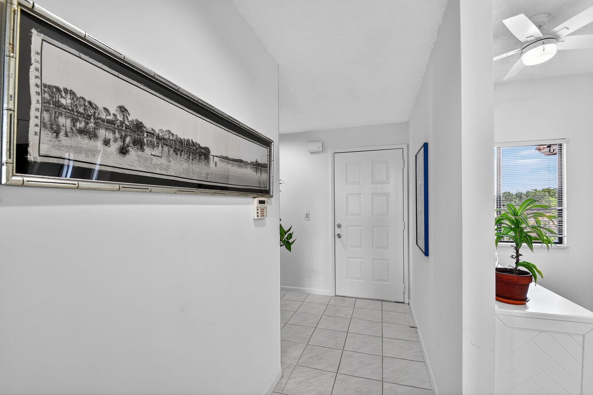 Unit 402 photo 7