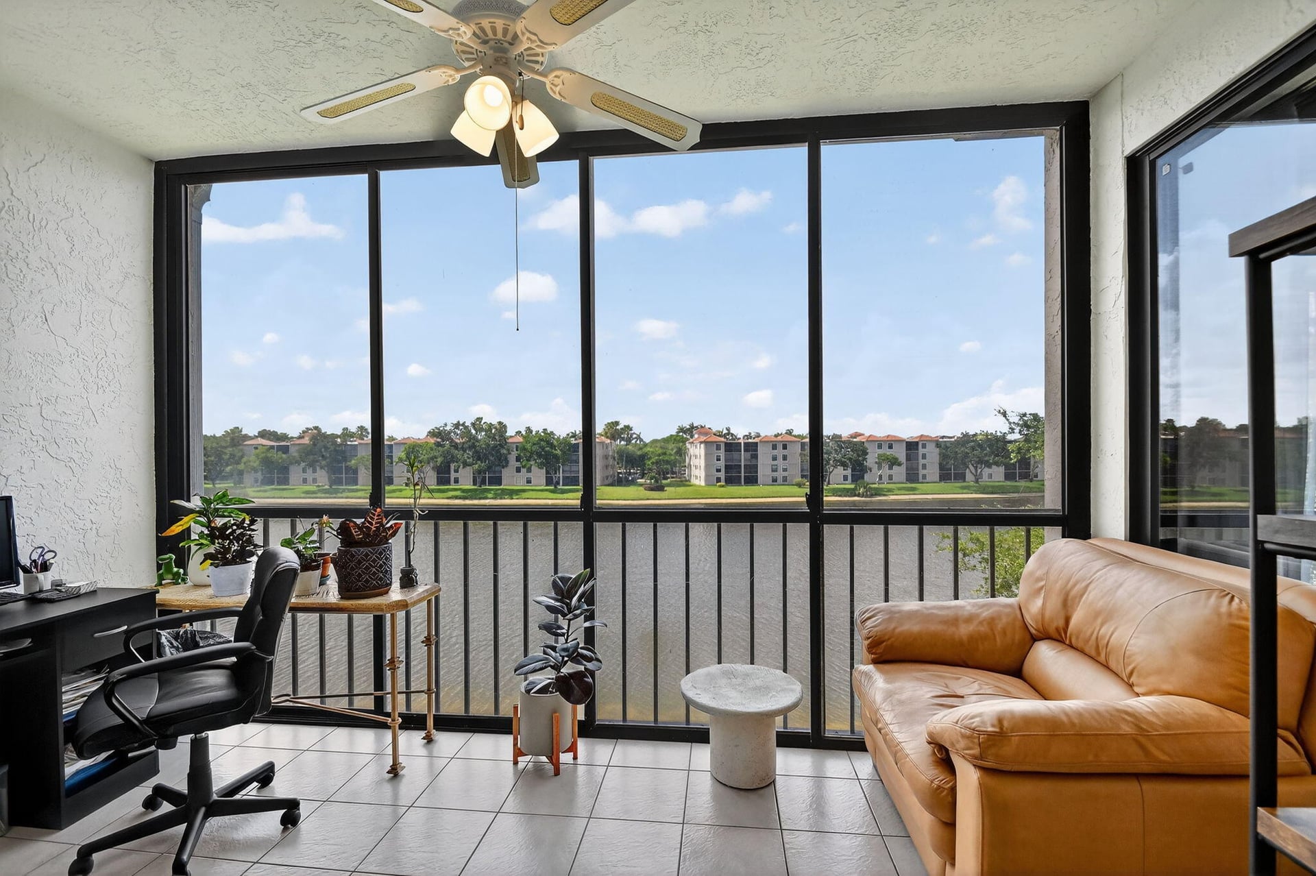 Unit 402 photo 18