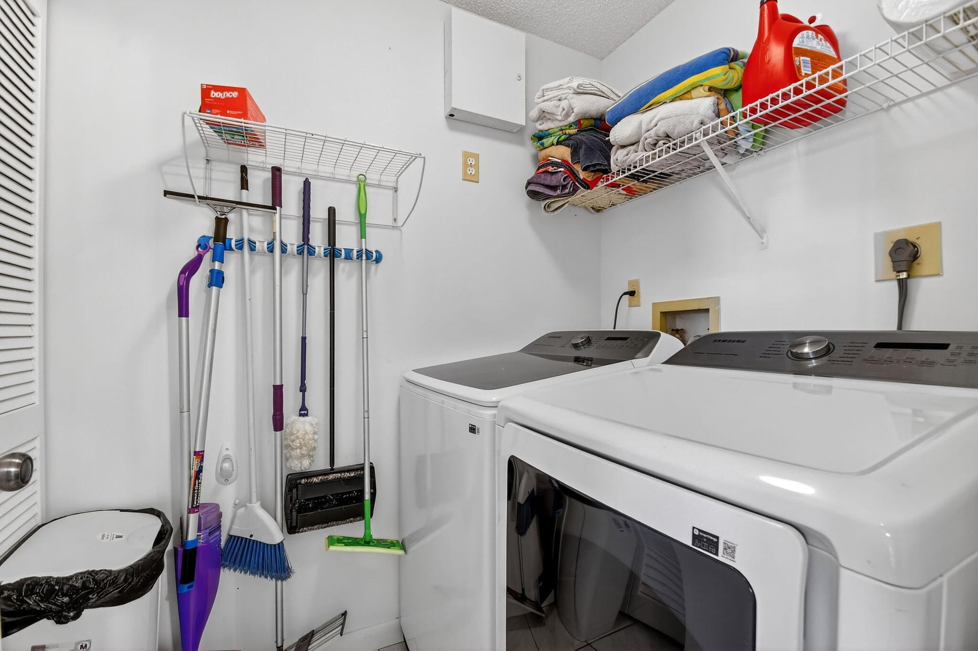 Unit 402 photo 32