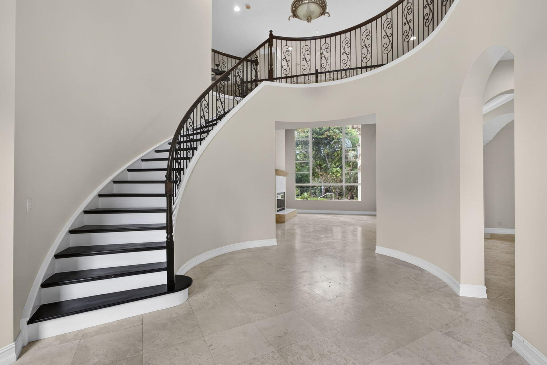 Residence photo 3
