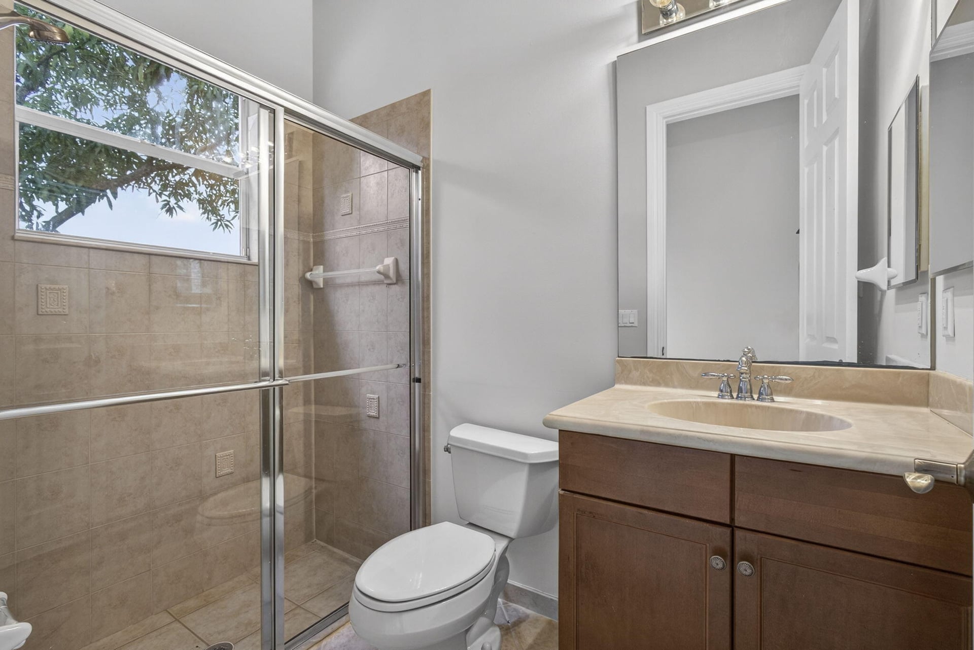 Residence photo 22