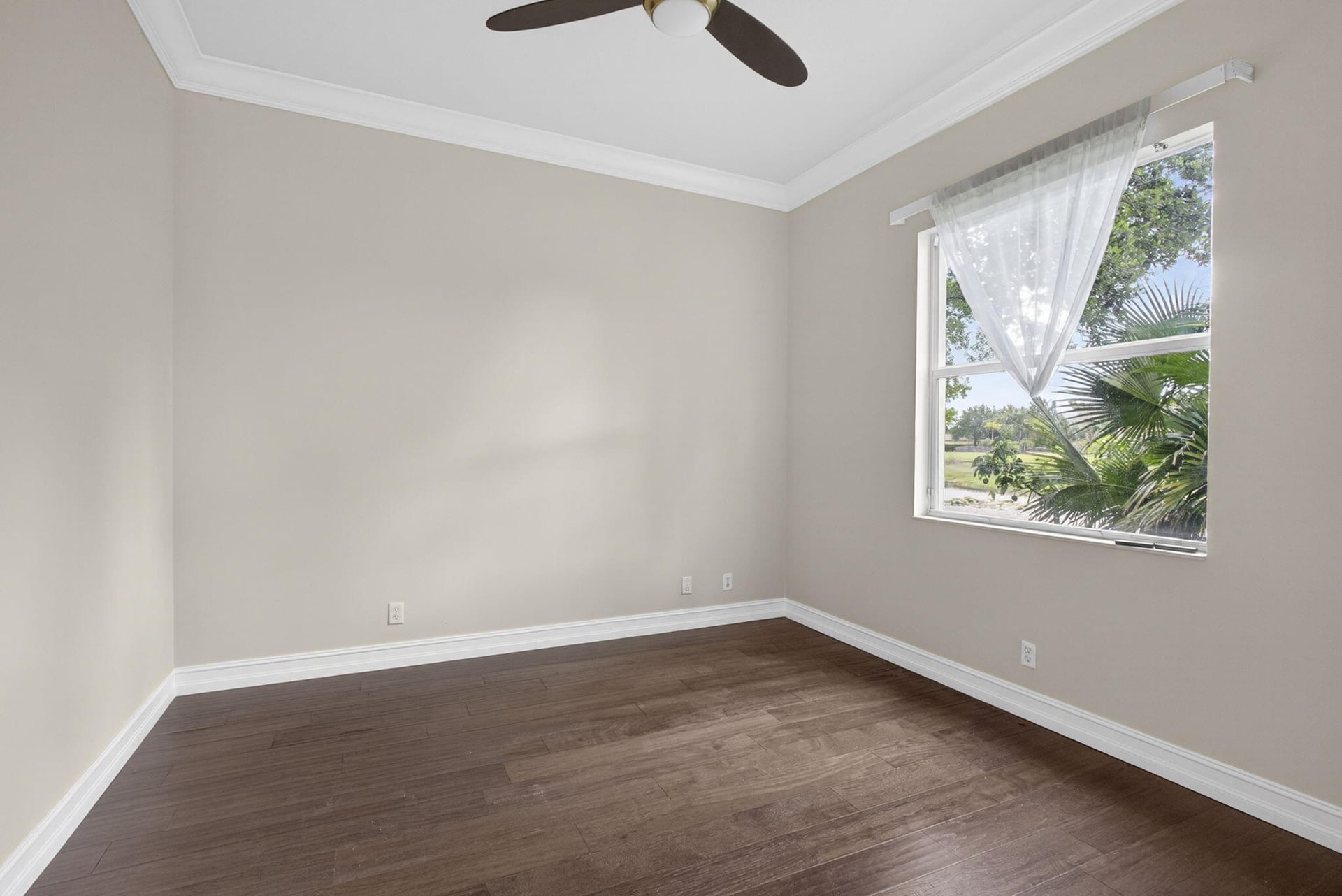 Residence photo 23