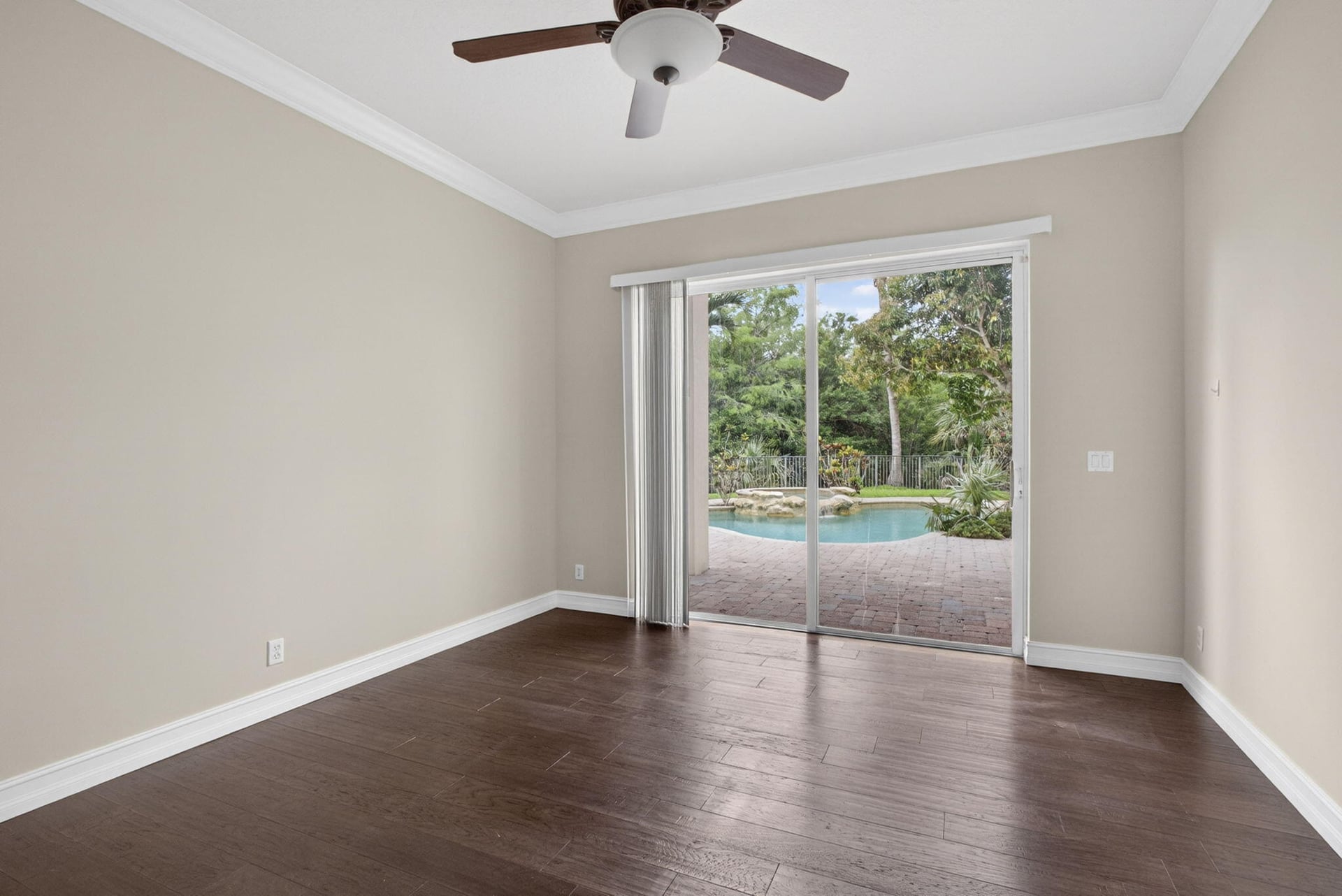 Residence photo 26
