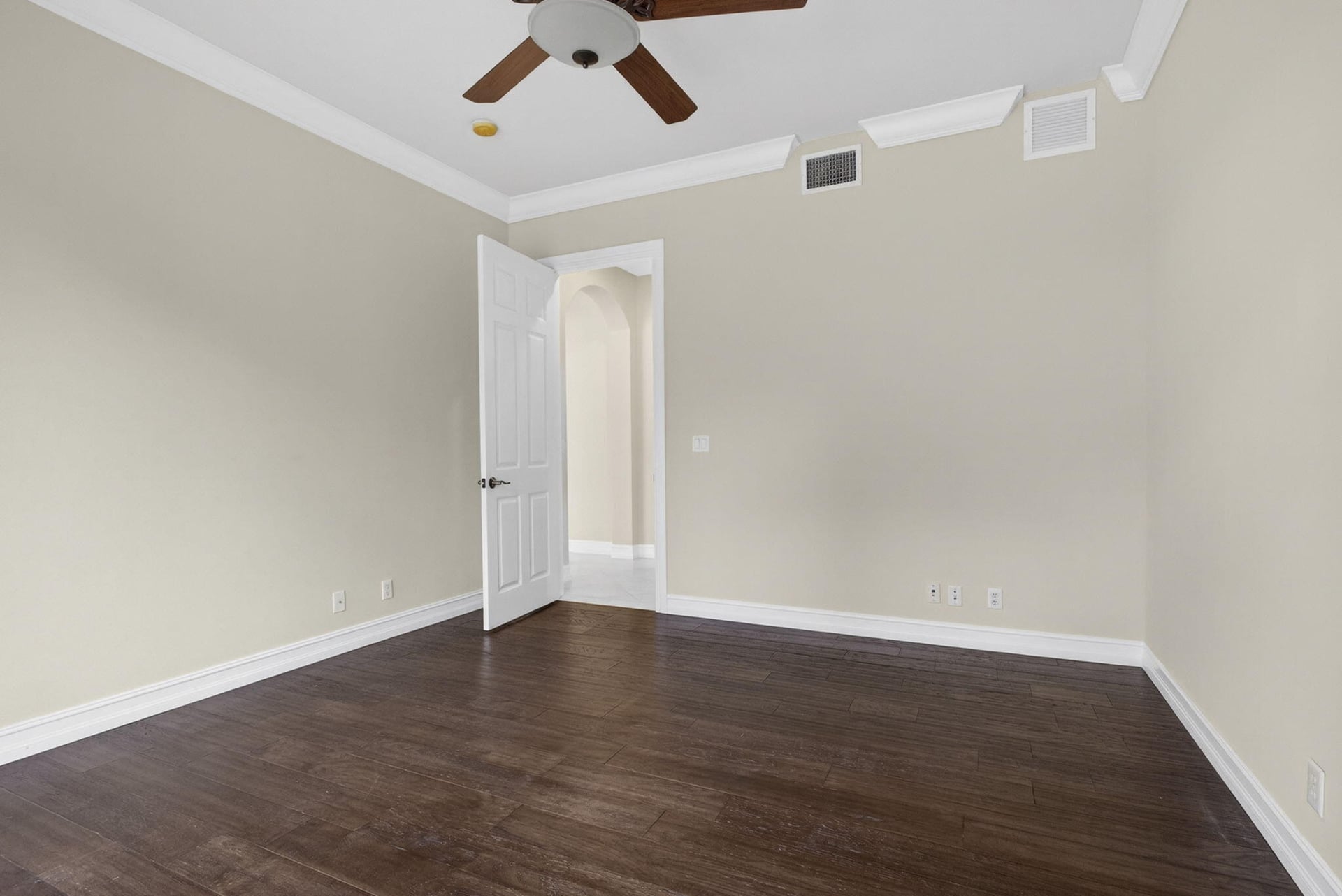 Residence photo 27