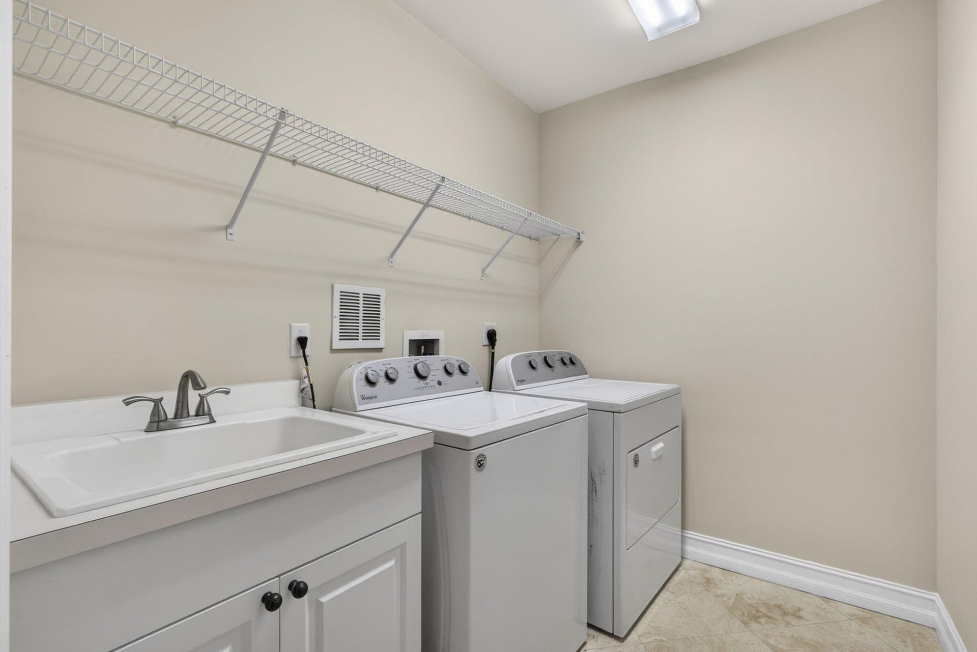 Residence photo 28