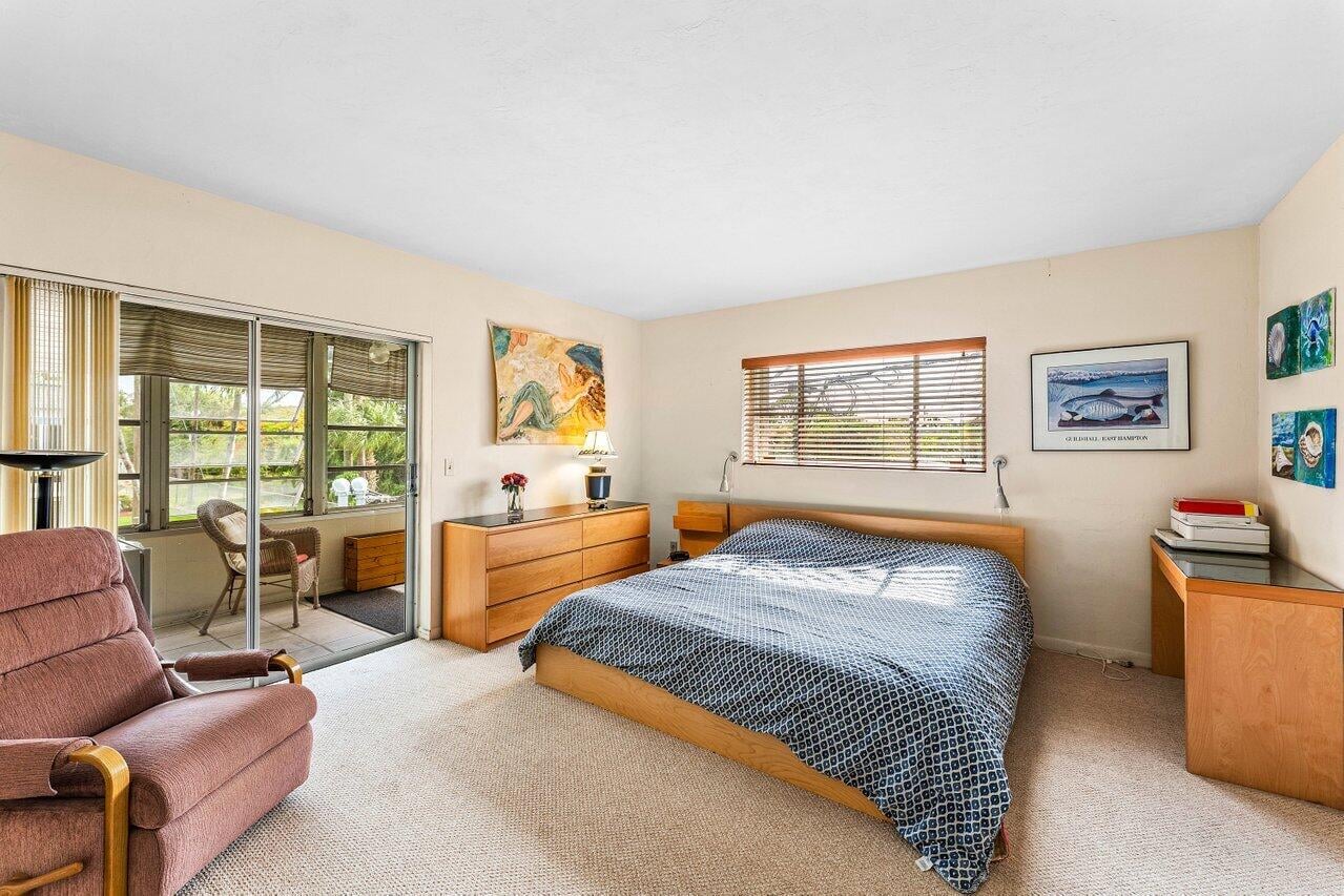 Unit 214 photo 11