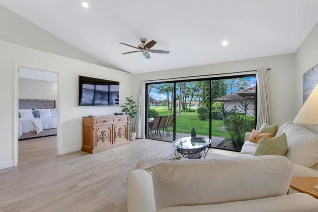 PGA National Palm Beach Gardens Residence photo 12