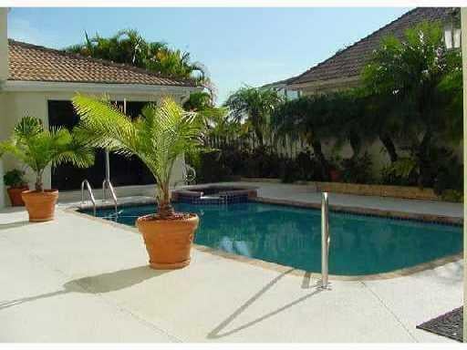 Residence photo 2