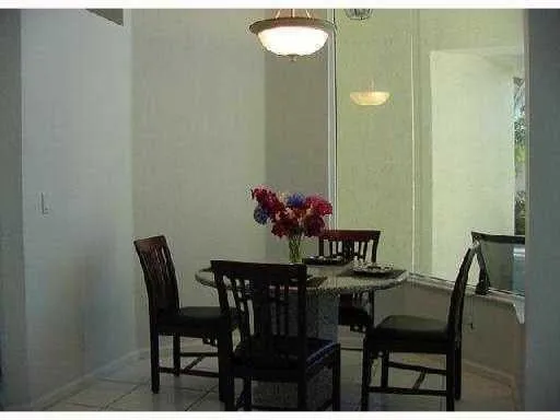 Residence photo 9