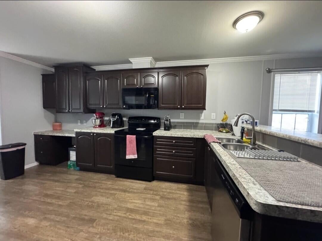 Unit 149 photo 6