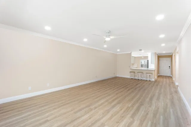 Unit 205 photo 8