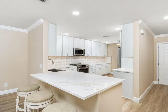 Unit 205 photo 10