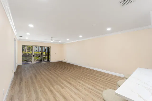 Unit 205 photo 15
