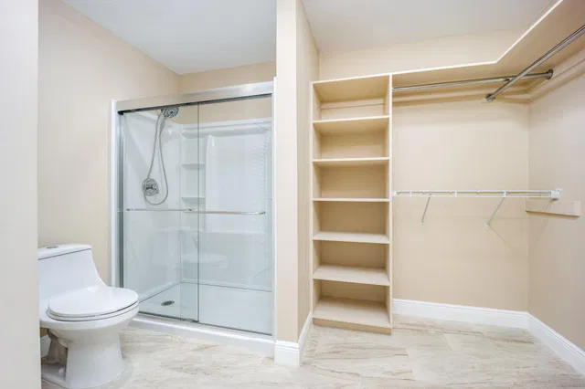 Unit 205 photo 19