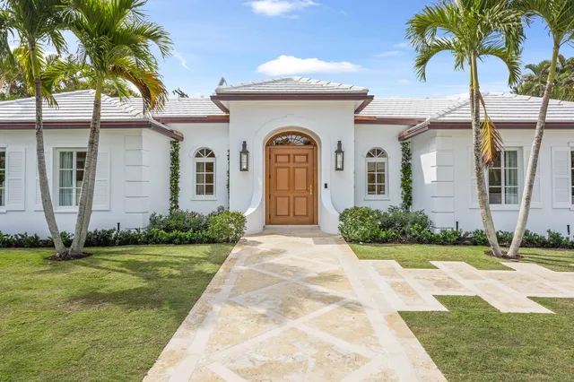 North End Palm Beach Residence photo 2