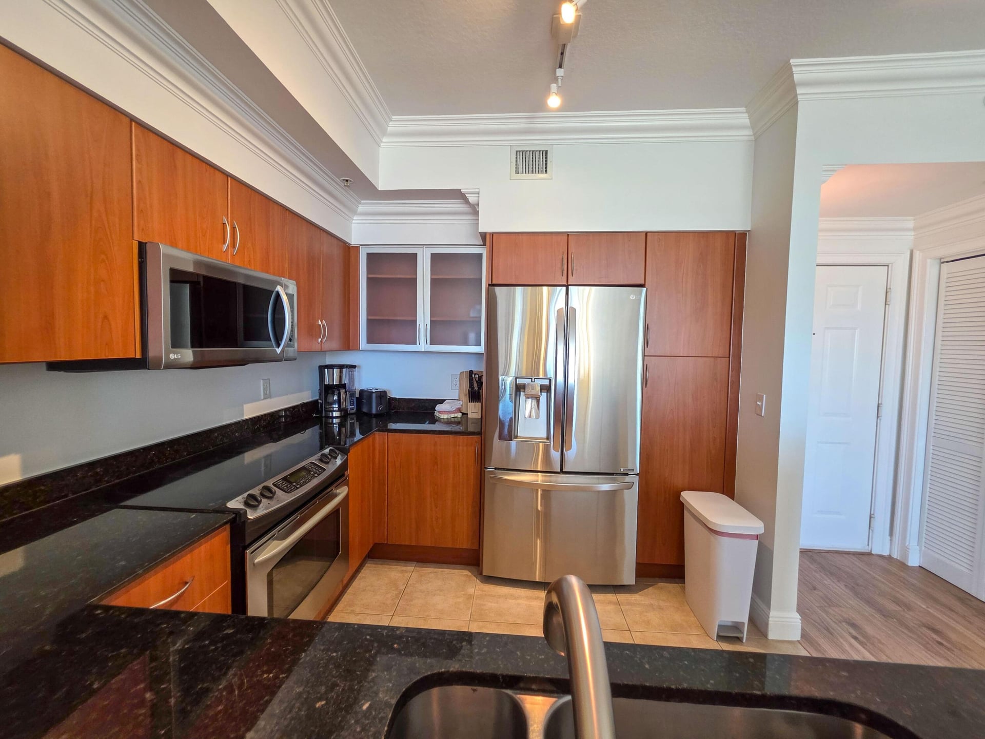 Windward Cove Lantana Unit 323 photo 10