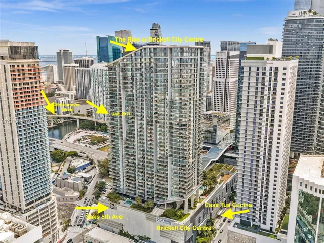 Rise Brickell City Centre 2011 (corner)