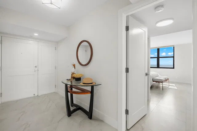Singer Island Unit 1602 photo 4