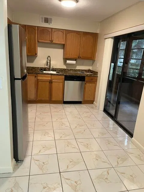 Unit 207 photo 2