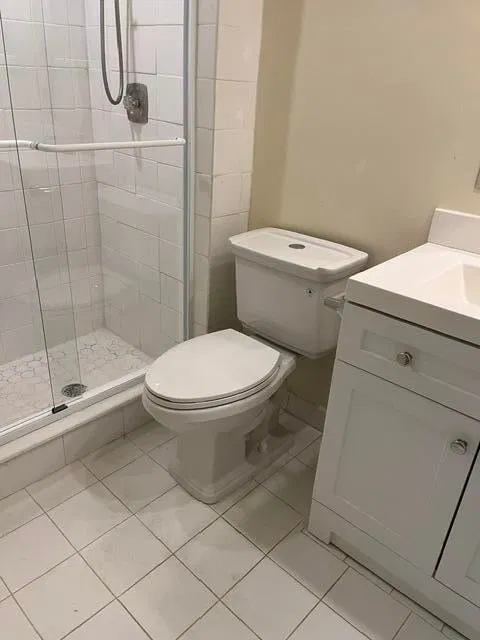 Unit 207 photo 8