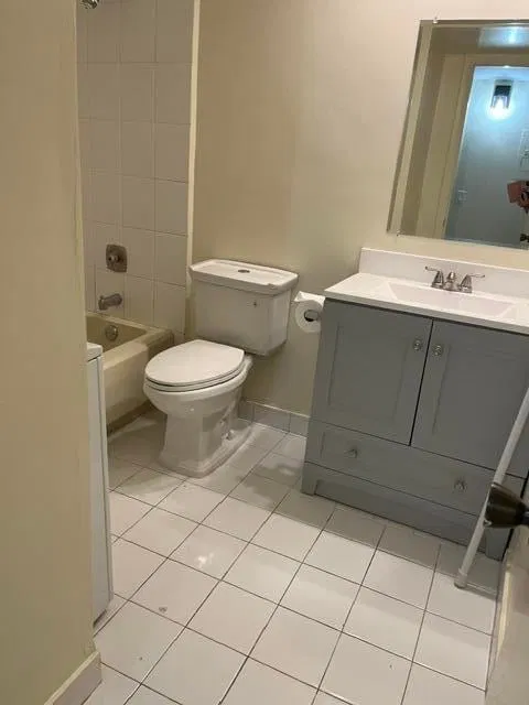 Unit 207 photo 9