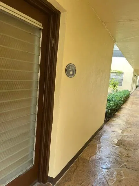 Unit 207 photo 11