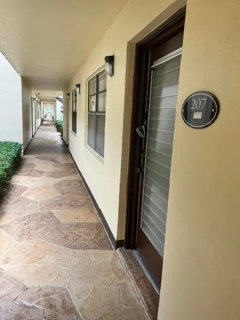 Unit 207 photo 12