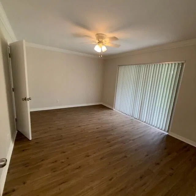Unit Apt 10 - 102 photo 5