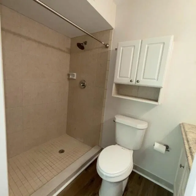 Unit Apt 10 - 102 photo 9