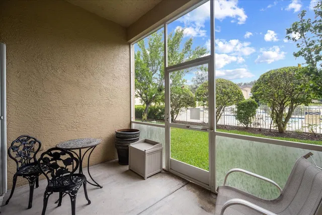 Unit G photo 11