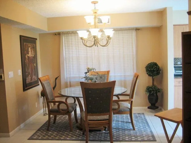Unit 1401 photo 4