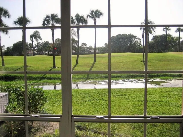 Unit 1401 photo 8